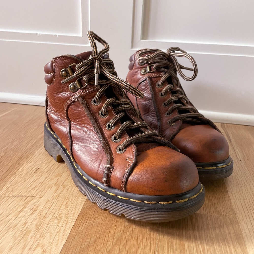Dr. Marten's Vintage 8A54 Boots - Picture 3 of 4